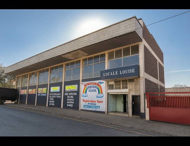495M² BUILDING FOR SALE IN LA ROCHELLE
